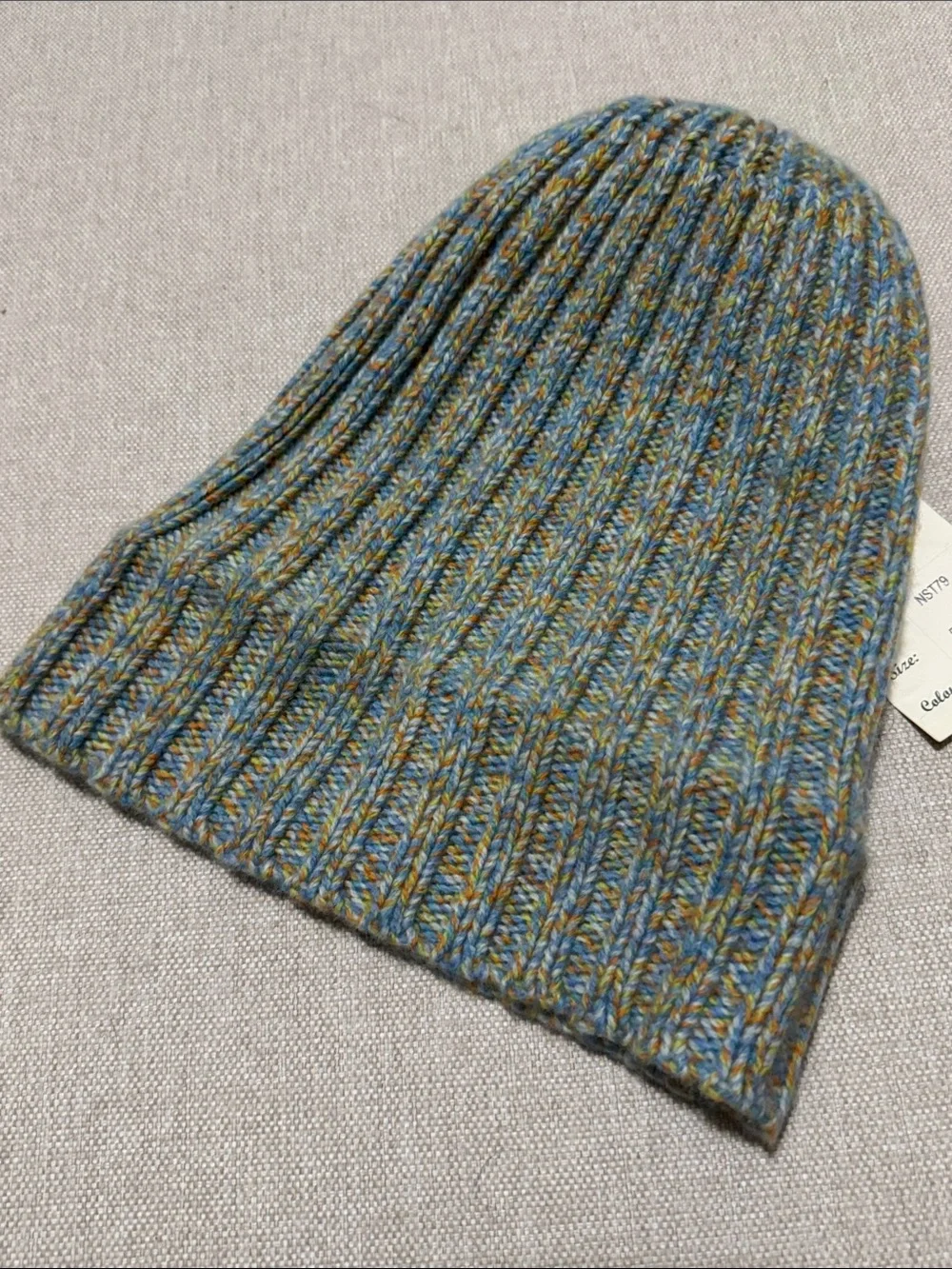 NWT New Scotland  Superfine Geelong Lambswool Hat-Unisex -Multi Color